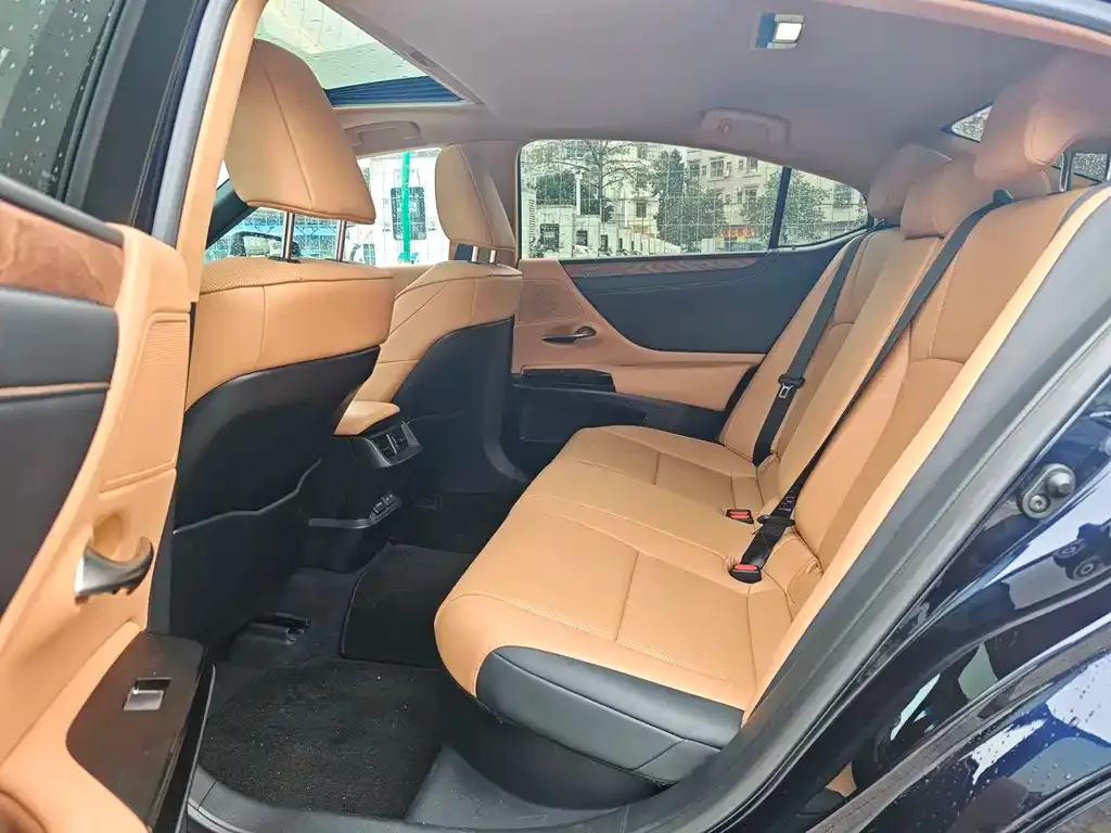 Lexus ES 2022 из CN, фото 5