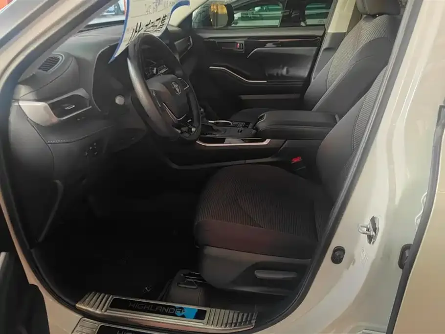 Toyota Highlander 2024 из CN, фото 2