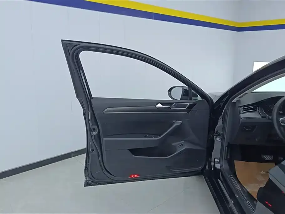 Volkswagen Magotan 2022 из CN, фото 6