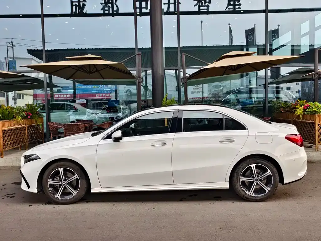 Mercedes-Benz A-Class 2023 из CN, фото 8