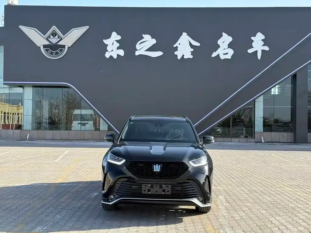 Toyota Crown Kluger 2025 из CN, фото 5