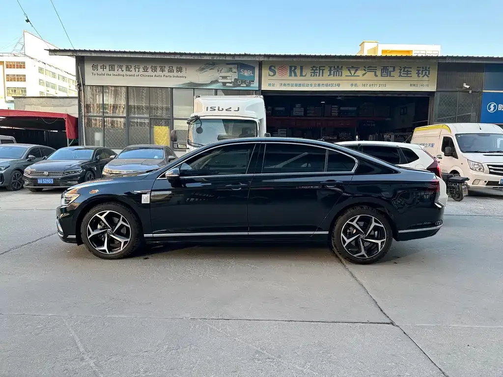 Volkswagen Magotan 2023 из CN, фото 4
