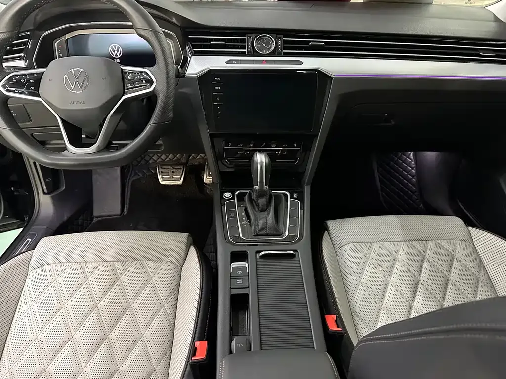 Volkswagen Magotan 2023 из CN, фото 8