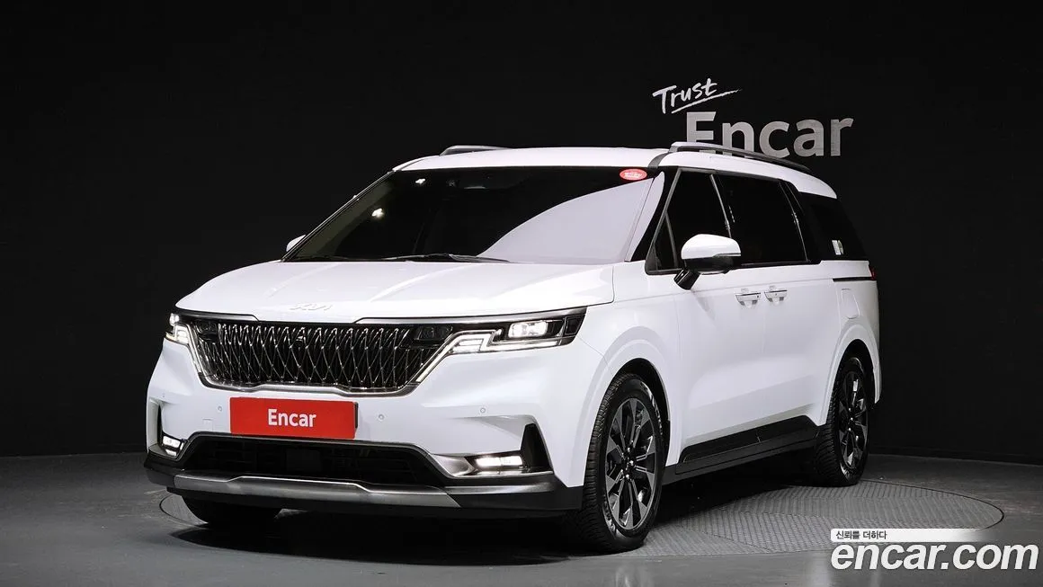Kia Carnival — фото 1