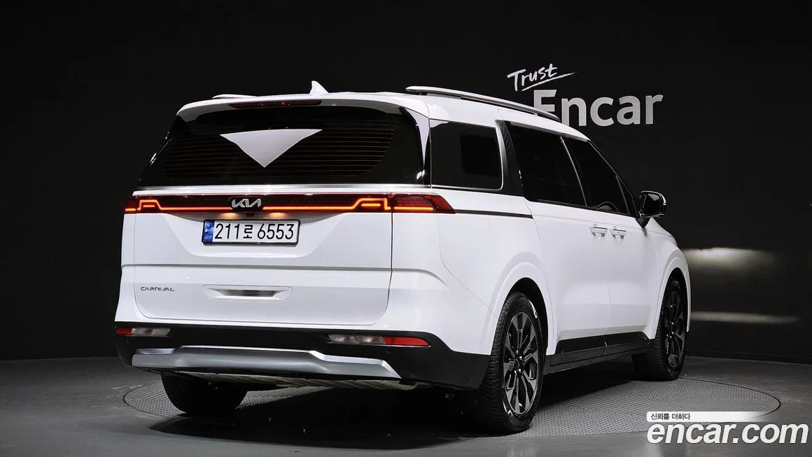 Kia Carnival — фото 2