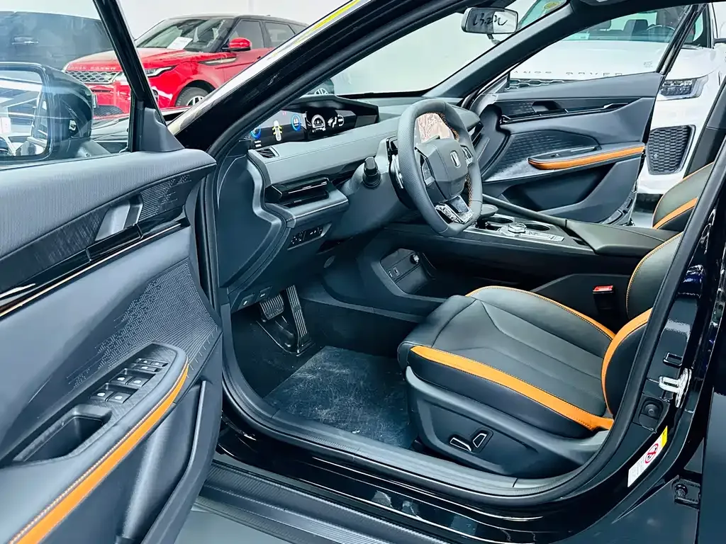 Changan UNI-V 2025 из CN, фото 4