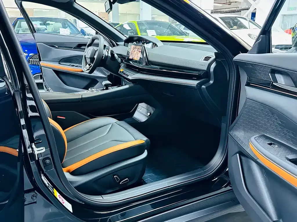 Changan UNI-V 2025 из CN, фото 8