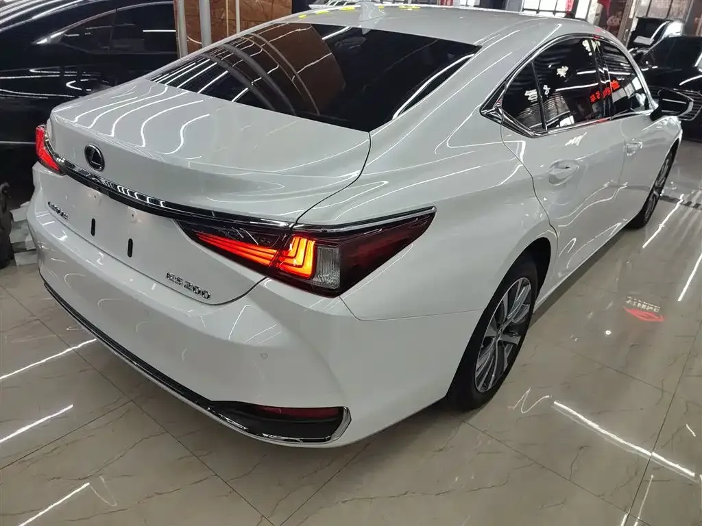 Lexus ES 2021 из CN, фото 8