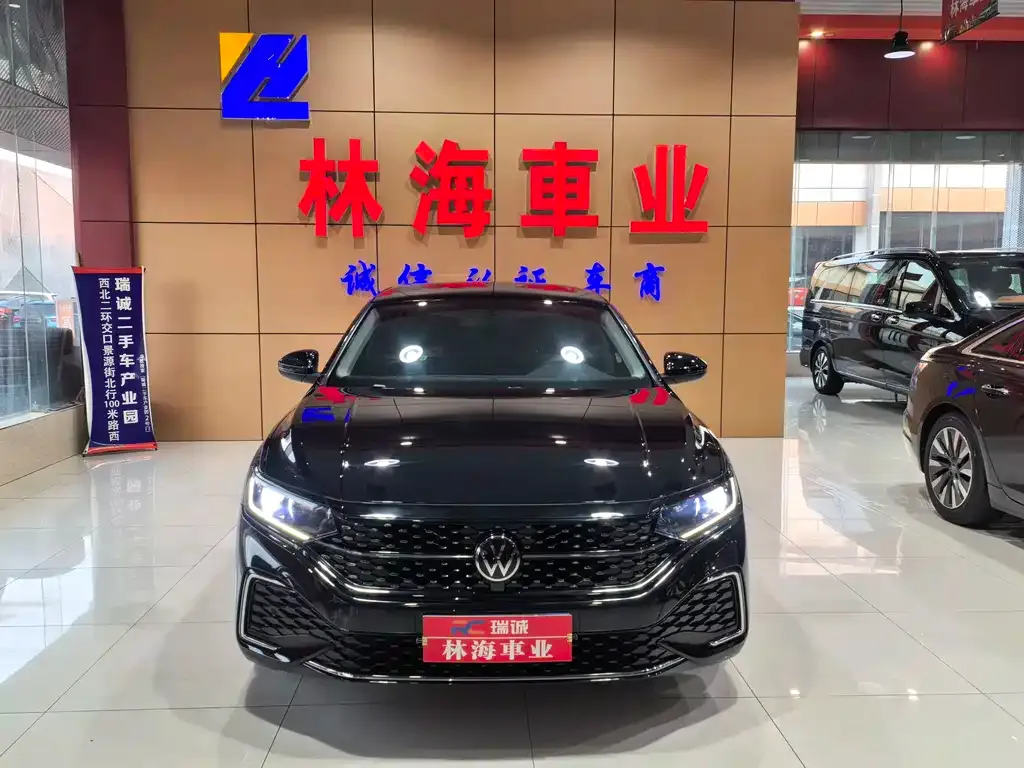 Volkswagen Passat 2024 из CN, фото 1