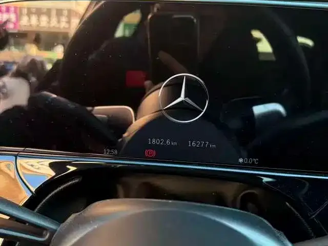 Mercedes-Benz E-Class 2024 из CN, фото 2