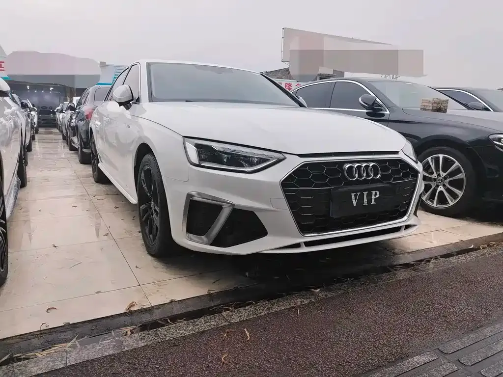 Audi A4L 2021 из CN, фото 9