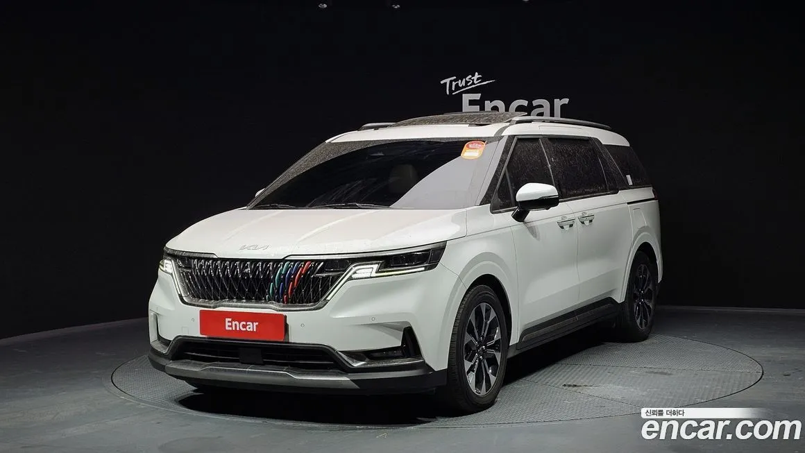 Kia Carnival — фото 1