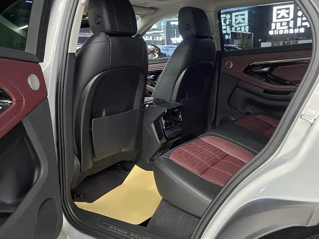 Land Rover Evoque 2025 из CN, фото 5