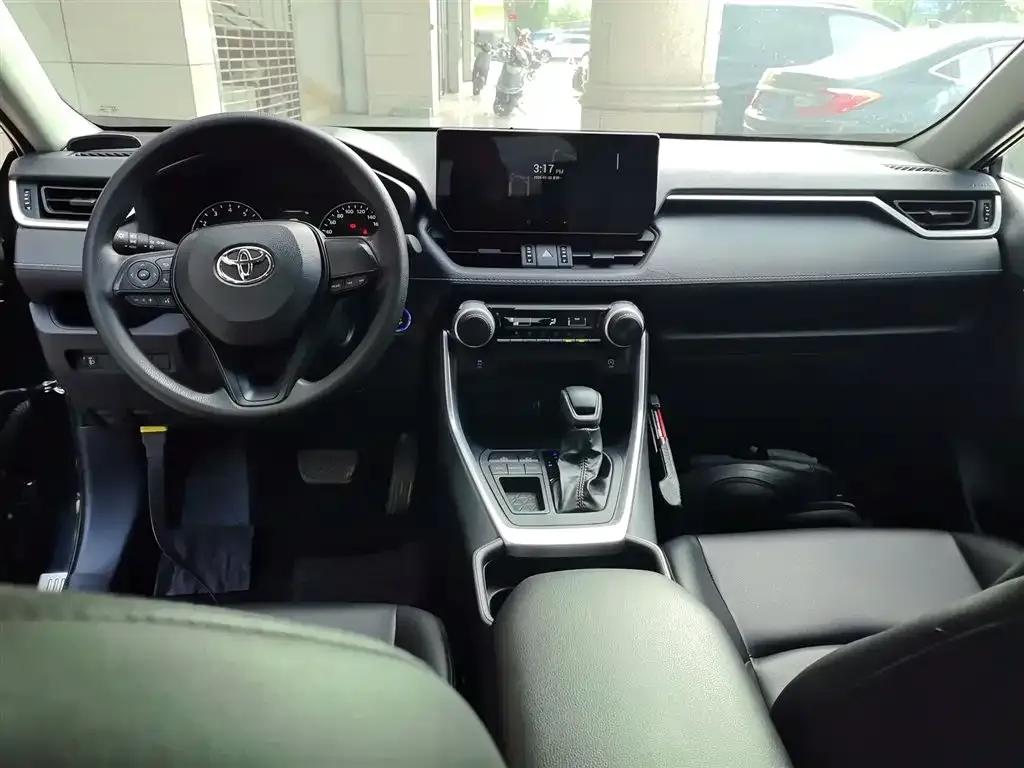 Toyota Wildlander 2024 из CN, фото 7