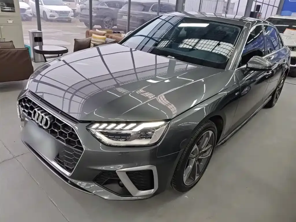 Audi A4L 2022 из CN, фото 1