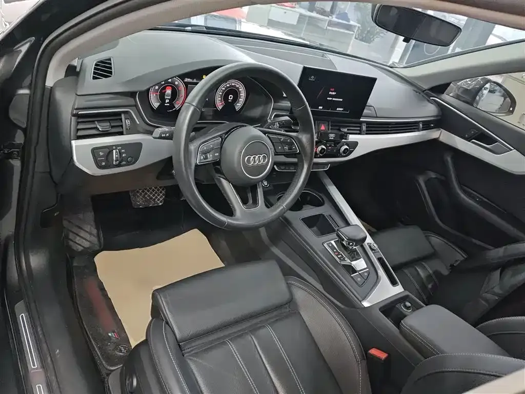 Audi A4L 2022 из CN, фото 9