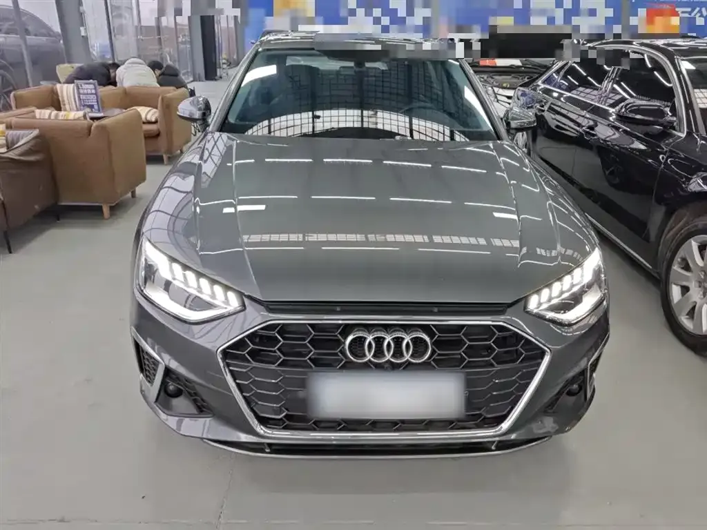 Audi A4L 2022 из CN, фото 2