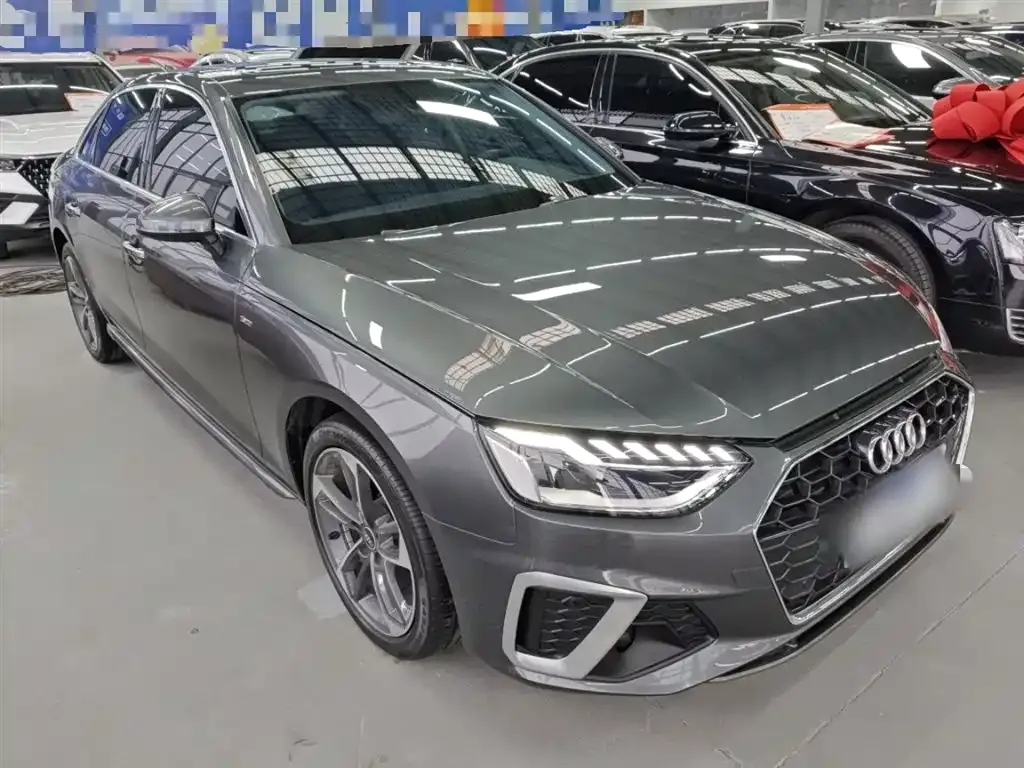 Audi A4L 2022 из CN, фото 5