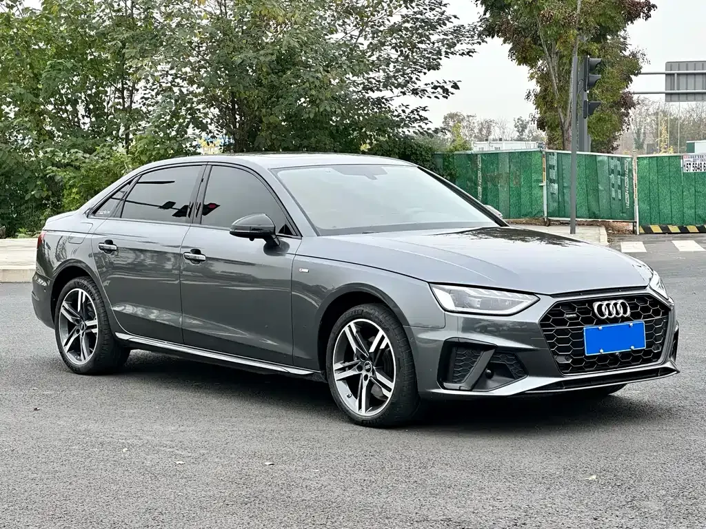 Audi A4L 2023 из CN, фото 3