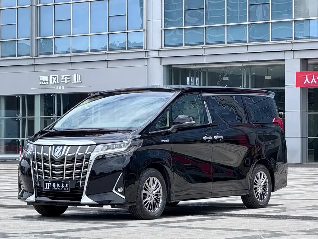 Toyota Alphard — фото 8