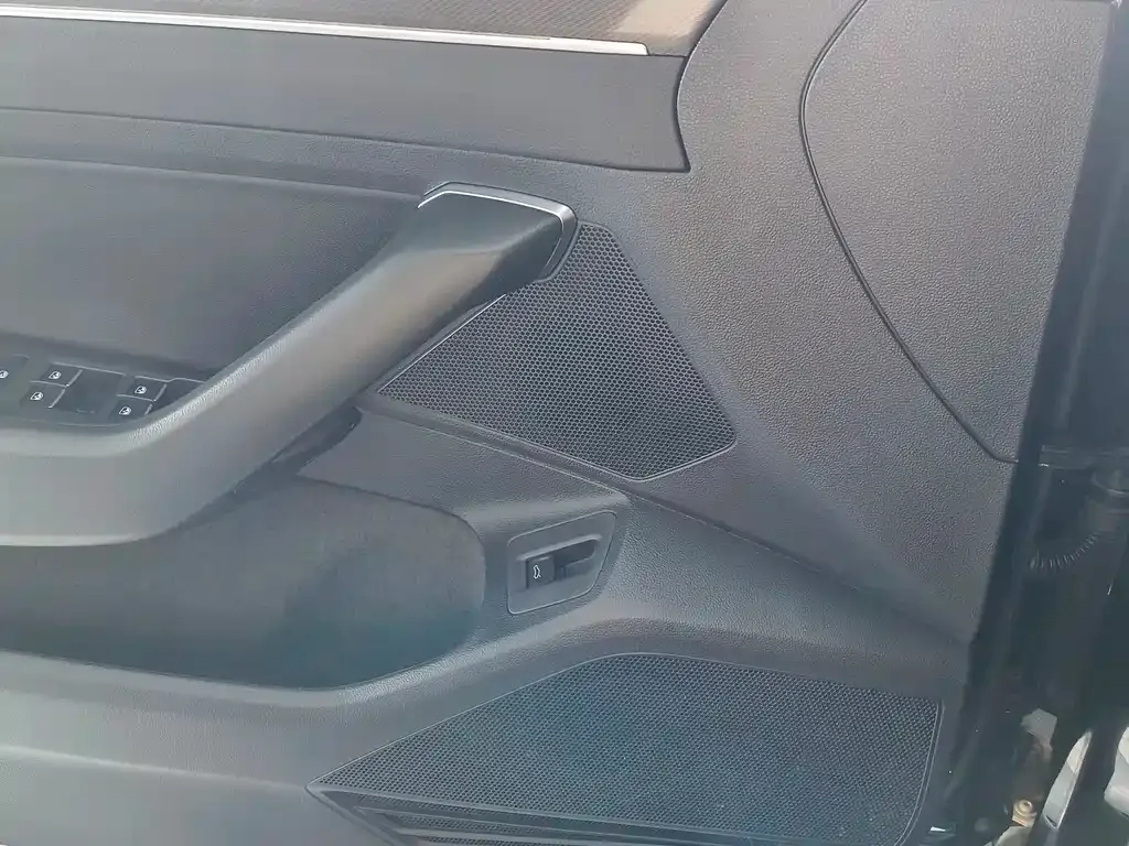 Volkswagen Magotan 2022 из CN, фото 6