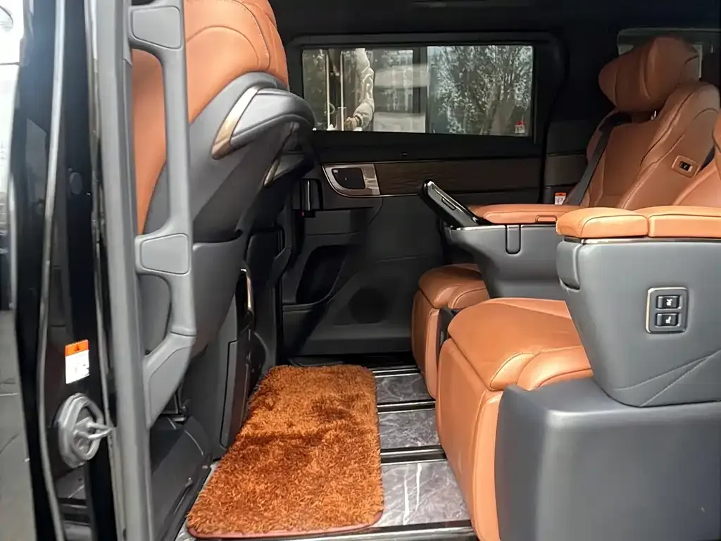 Toyota Alphard 2024 из CN, фото 2