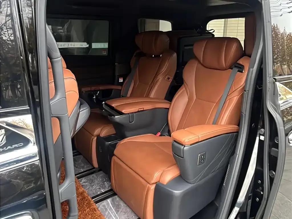 Toyota Alphard 2024 из CN, фото 6
