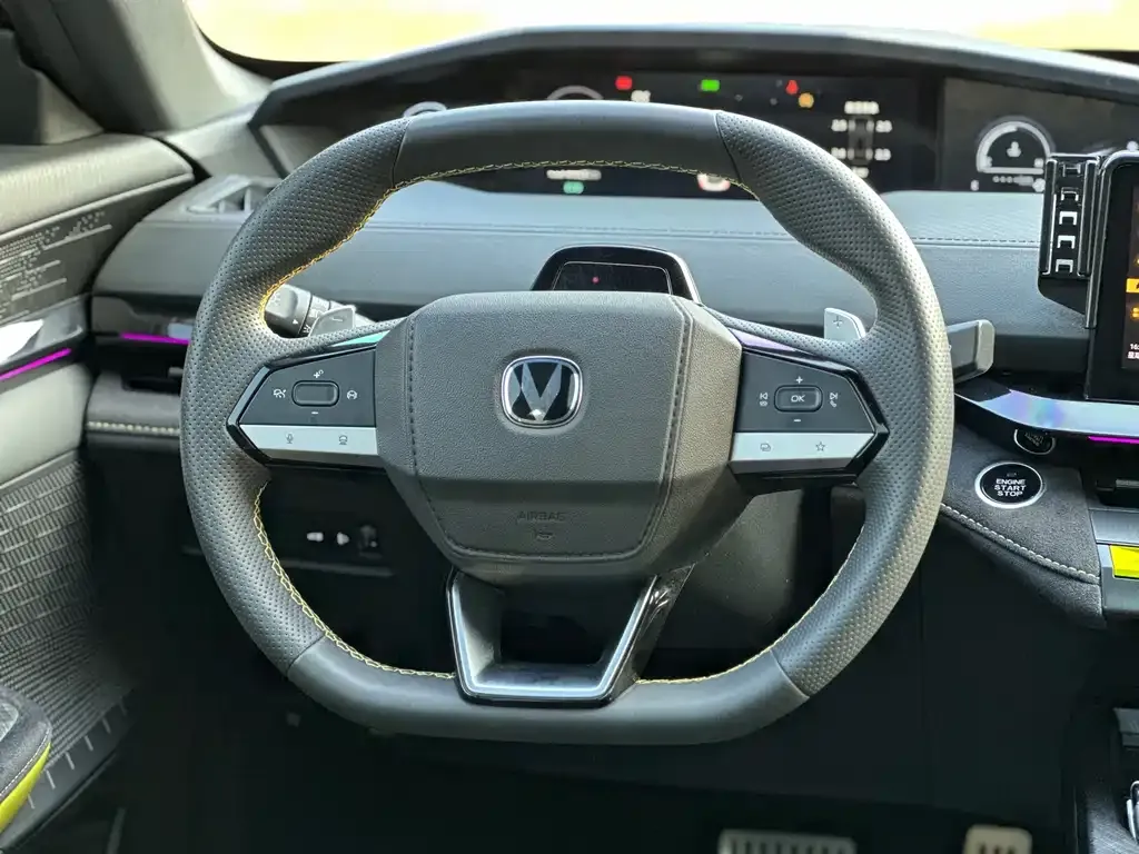 Changan UNI-V 2023 из CN, фото 5
