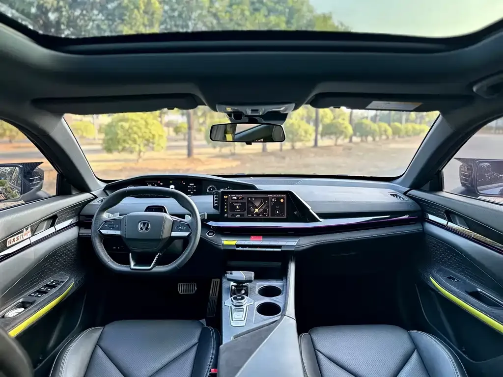 Changan UNI-V 2023 из CN, фото 4