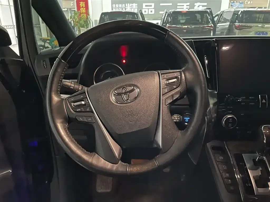 Toyota Vellfire 2023 из CN, фото 4