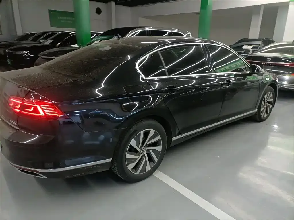 Volkswagen Magotan GTE PHEV 2023 из CN, фото 4