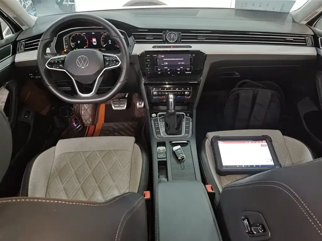 Volkswagen Magotan 2024 из CN, фото 10