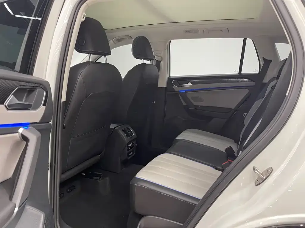 Volkswagen Tayron GTE PHEV 2023 из CN, фото 10