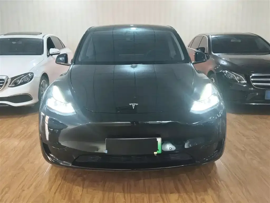 Tesla Model Y 2023 из CN, фото 3