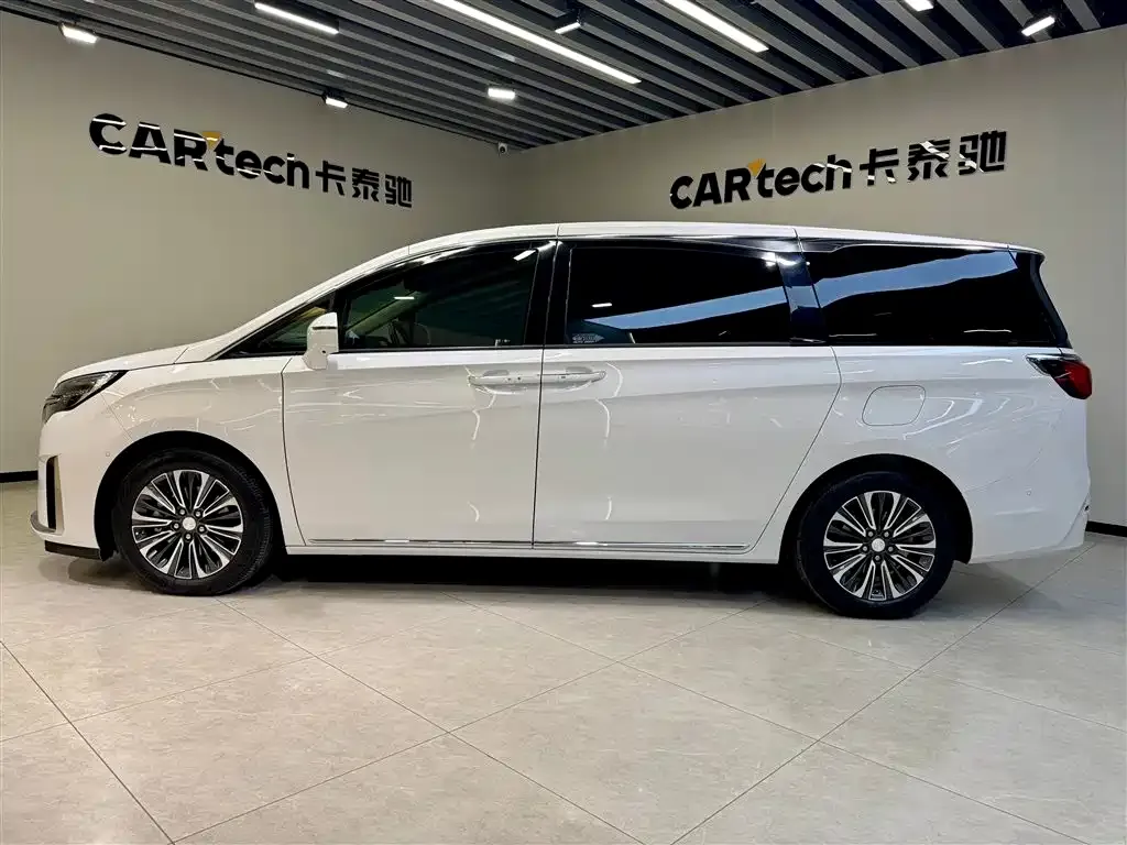 Buick GL8 2024 из CN, фото 5