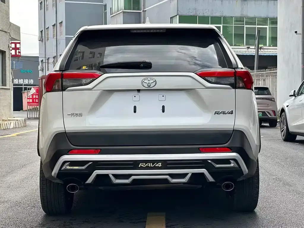 Toyota RAV4 2021 из CN, фото 5