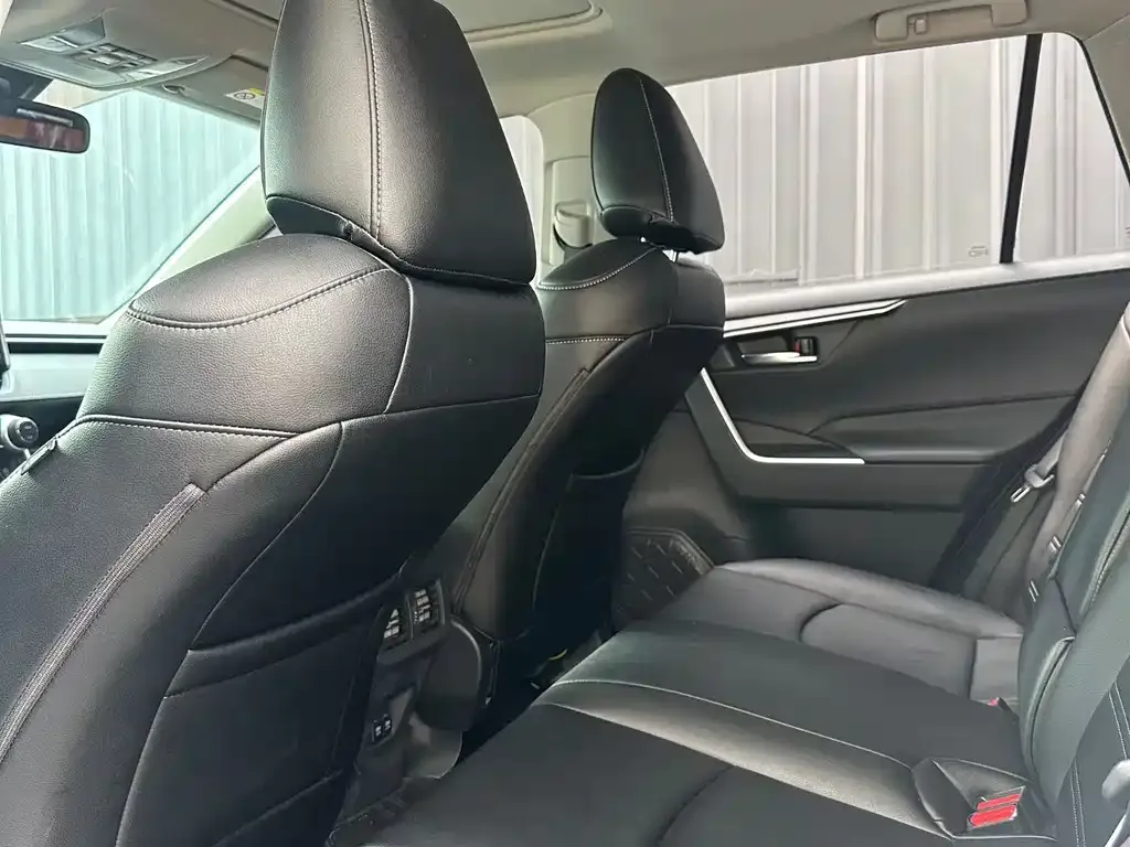 Toyota RAV4 2021 из CN, фото 9