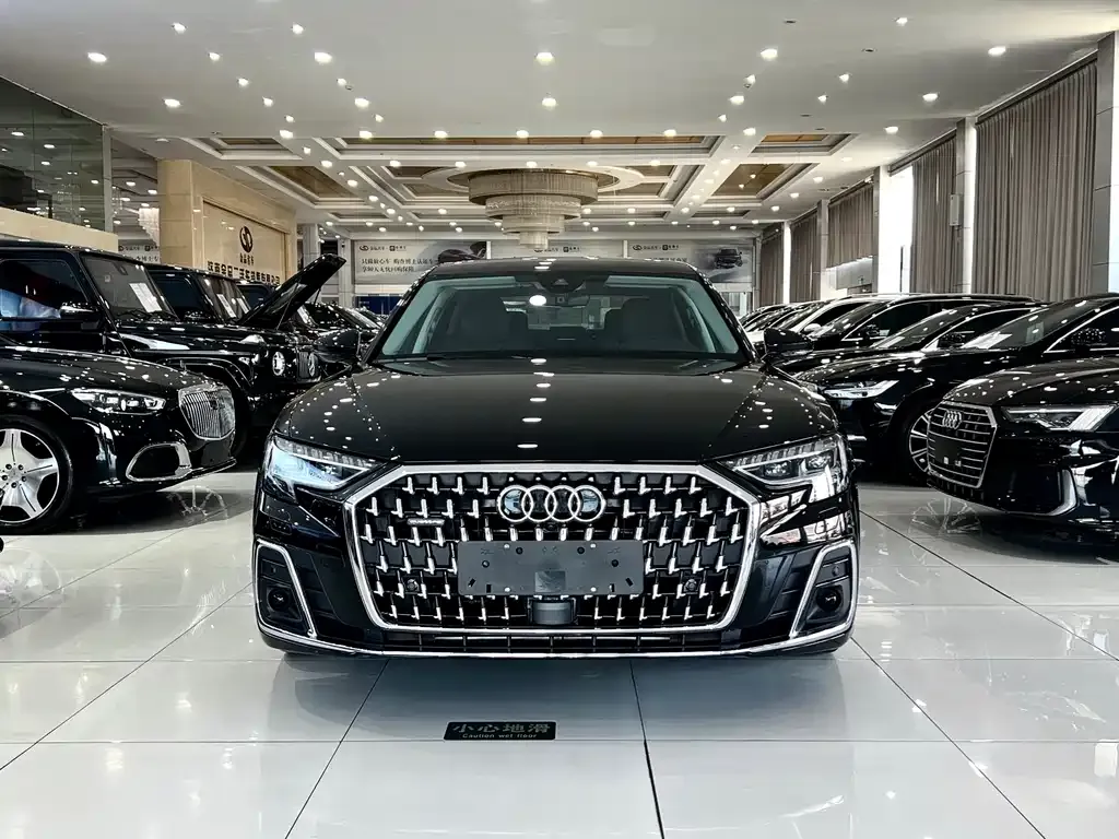 Audi A8 2023 из CN, фото 8