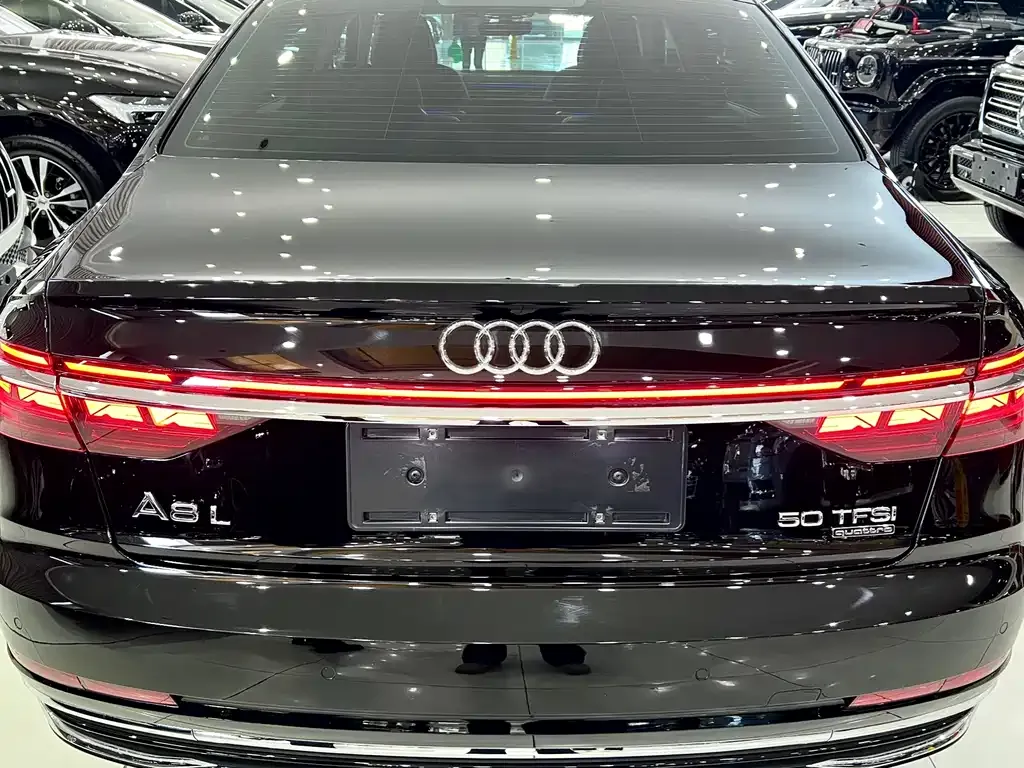Audi A8 2023 из CN, фото 6