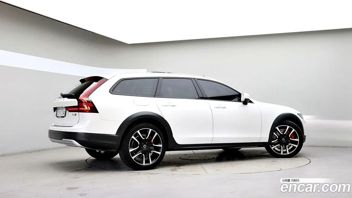 Volvo V90 2023 из KR, фото 2