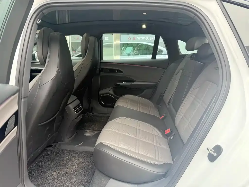 Hongqi EH7 2024 из CN, фото 6