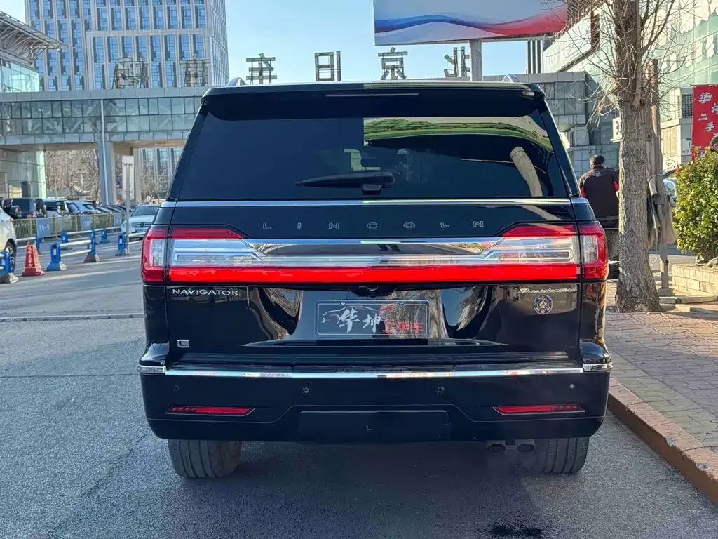 Lincoln Navigator 2022 из CN, фото 3