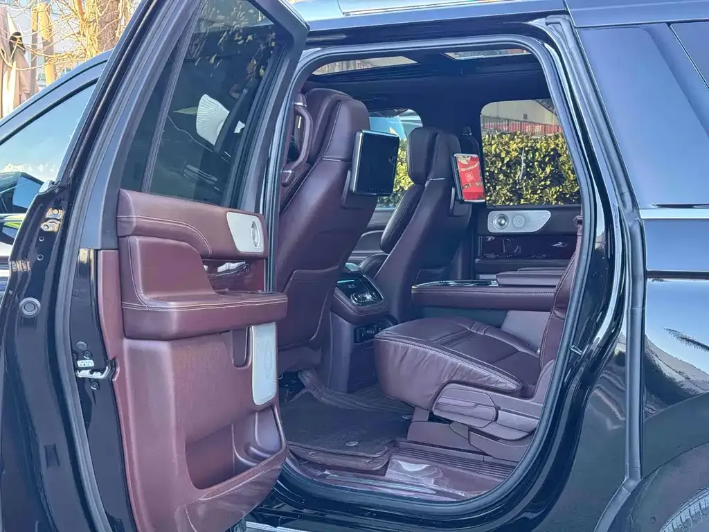 Lincoln Navigator 2022 из CN, фото 5