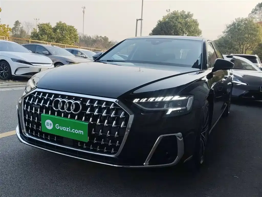 Audi A8 2022 из CN, фото 2
