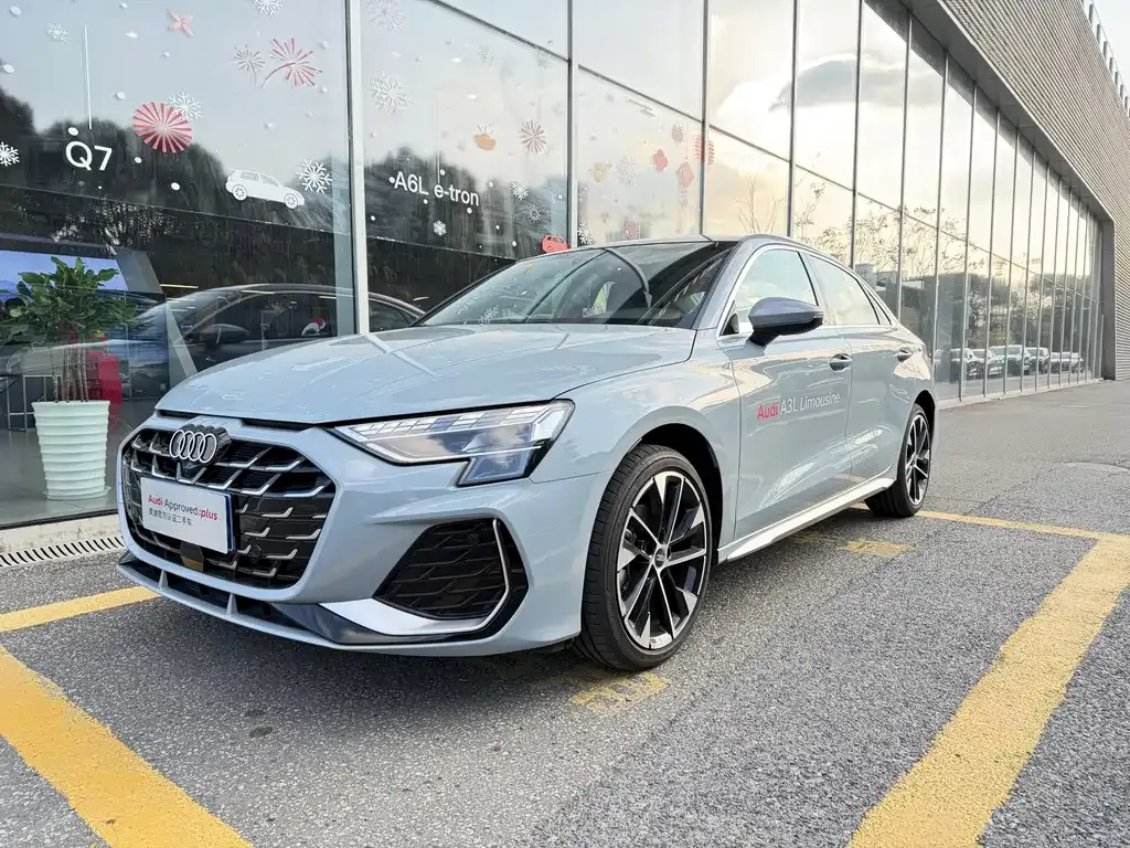 Audi A3 — фото 1