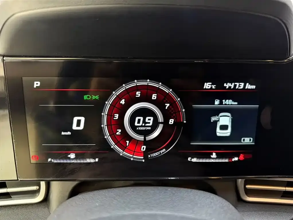 Hyundai Elantra — фото 2