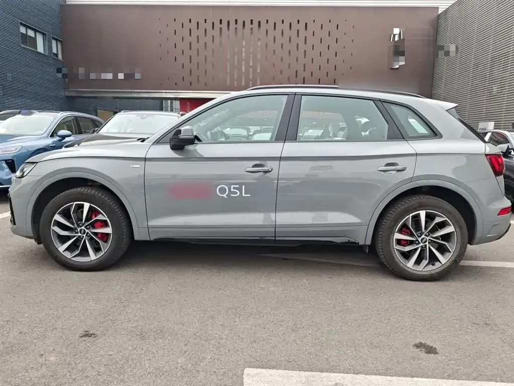 Audi Q5L 2025 из CN, фото 6