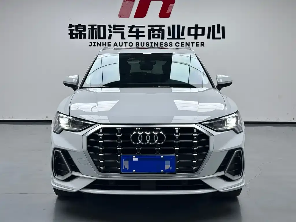 Audi Q3 2023 из CN, фото 8