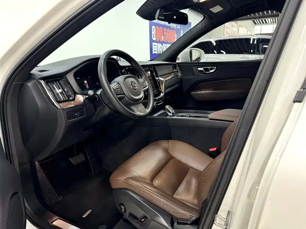 Volvo XC60 2022 из CN, фото 6