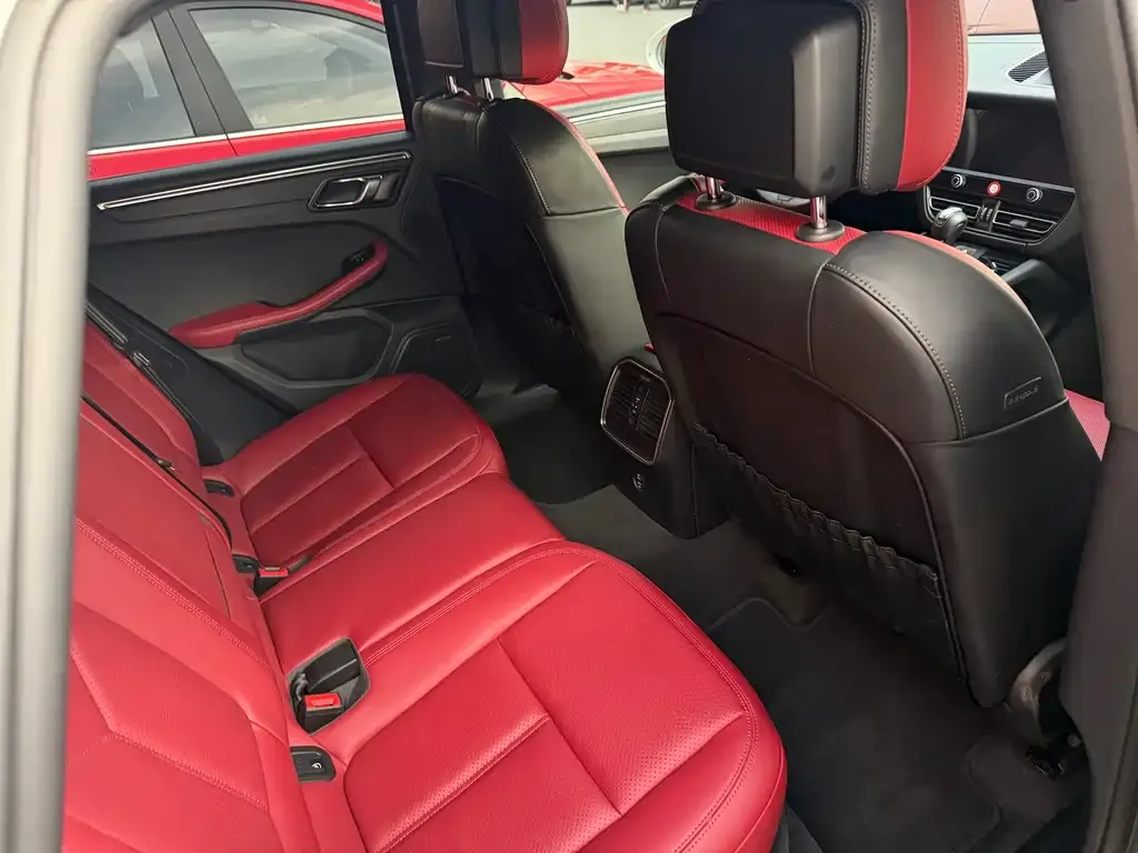 Porsche Macan 2024 из CN, фото 3